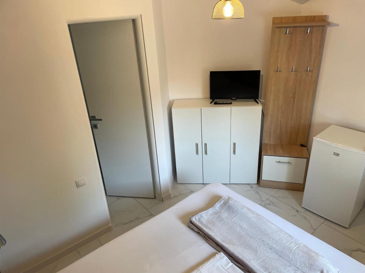 Appartamento Complex Pria Două Mai Esterno foto